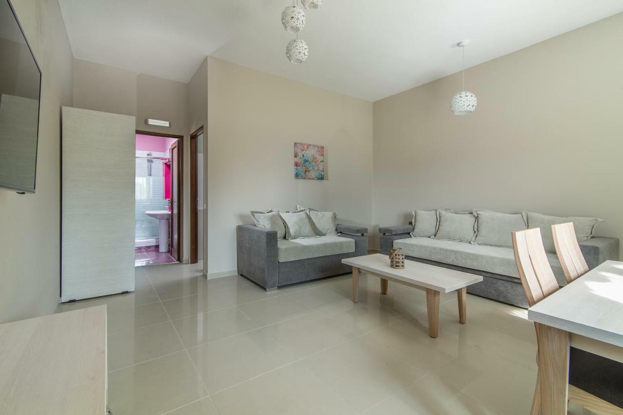 Luxury Apartments Marianna Неос Мармарас Екстериор снимка