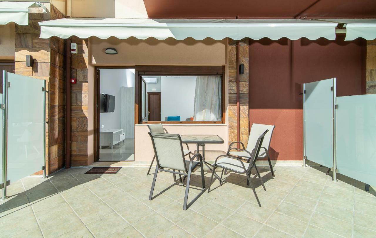 Luxury Apartments Marianna Неос Мармарас Екстериор снимка